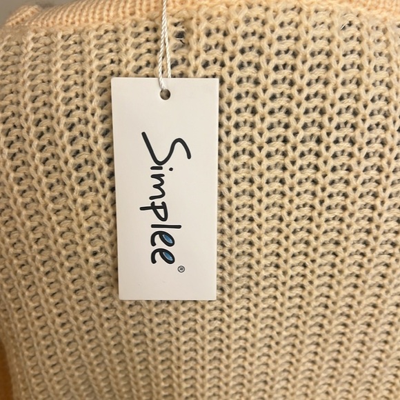 NWT Simplee Sweater W/Fringe Sleeves, Sz. M. - Picture 5 of 12